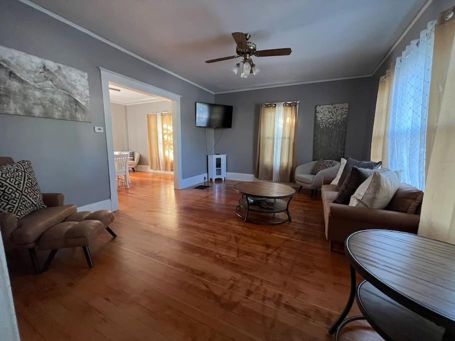 Timelessly Restored Home - Entirely Yours To Enjoy Billings Eksteriør billede